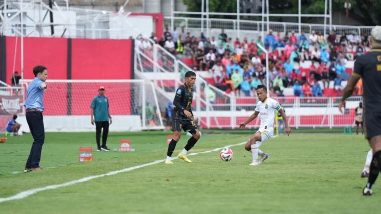 Malut United Kalah dari Bhayangkara, Hendri Susilo Akui 'Game Plan' Tak Berjalan