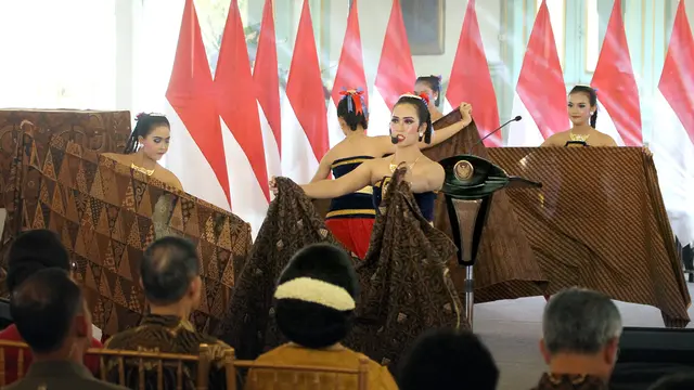 Presiden Jokowi Hadiahi Sepeda