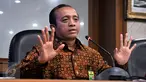 Sekjen Kementrian LHK Bambang Hendroyono menggelar konferensi pers terkait pembakaran hutan di Riau, Jakarta, Selasa (22/9/2015). Kemen LHK mencabut izin operasi empat perusahaan yang terbukti melakukan pembakaran. (Liputan6.com/Johan Tallo) 