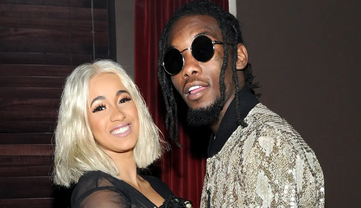 Dilansir dari USMagazine, Cardi B dan Offset menandatangani surat nikah yang diisi di County, Georgia, pada 25 Juni. (Elite Daily)