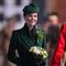 Kate Middleton hadir di acara Parade Hari St. Patrick 2026 di Mons Barrack dengan mantel hijau. (dok. AP Photo/Alastair Grant)