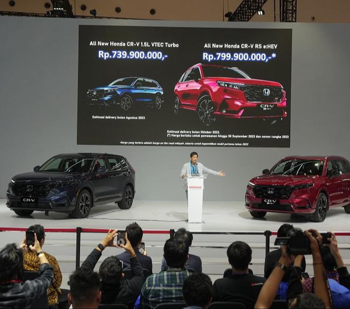 All New Honda CR-V ditawarkan dalam dua varian: 

1. All New CR-V 2.0L RS e:HEV (hybrid): Rp 799,9 juta 

2. All New Honda CR-V 1.5L Turbo: Rp 739,9 juta