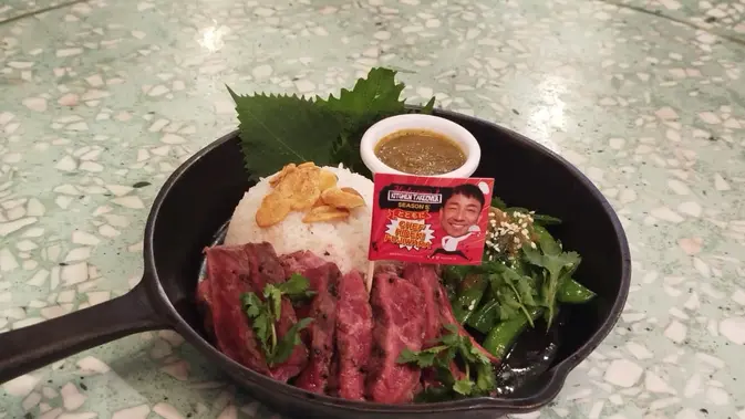 Berikut beberapa pilihan judul unik dengan 8 kata:   Sensasi Wagyu Zabuton: Kelembutan Jepang yang Memanjakan Lidah   Zabuton Wagyu: Lumer di Mulut, Cita Rasa Jepang   Steak Zabuton: Kelezatan Wagyu Jepang yang Bikin Terlena   Nikmatnya Wagyu Zabuton: Sentuhan Jepang yang Menggoda Selera