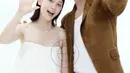 Lee Bo Young juga berbicara soal kebiasaan dalam keluarga kecilnya. “Kami melakukan segalanya bersama. Kami semua masih tidur di tempat tidur king size bersama. Anak pertama kami, anak kedua, dan saya sendiri berbaring secara normal, dan Ji Sung tidur secara horizontal.” (Foto: Instagram/ lee.b0.young)