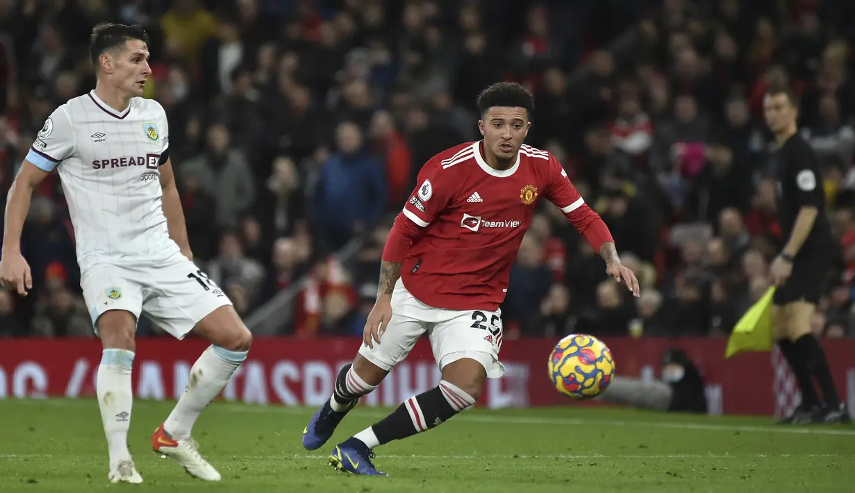 Kedudukan berubah pada menit ke-27. Dari sisi kiri lapangan, Jadon Sancho mengobrak-abrik pertahanan Burnley sebelum mengirimkan umpan ke tiang jauh. (AP Photo/Rui Vieira)