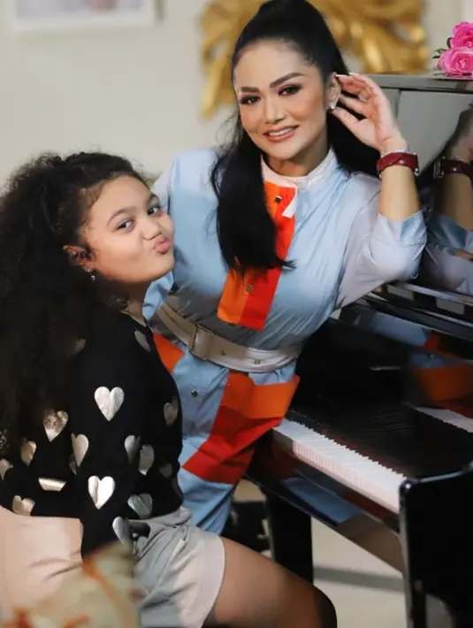 Krisdayanti (Instagram/krisdayantilemos)