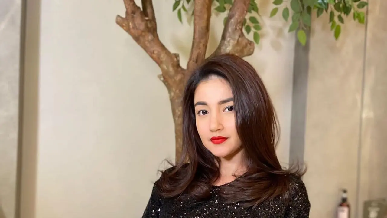 Tsania Marwah.
