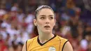 Kemampuan Zehra Gunes dalam bermain voli tak bisa dianggap remeh. Pevoli yang bermain di posisi middle blocker itu bahkan kerap menghantarkan Timnas Turki dalam berbagai kejuaraan nasional. (Instagram/zehragns18).