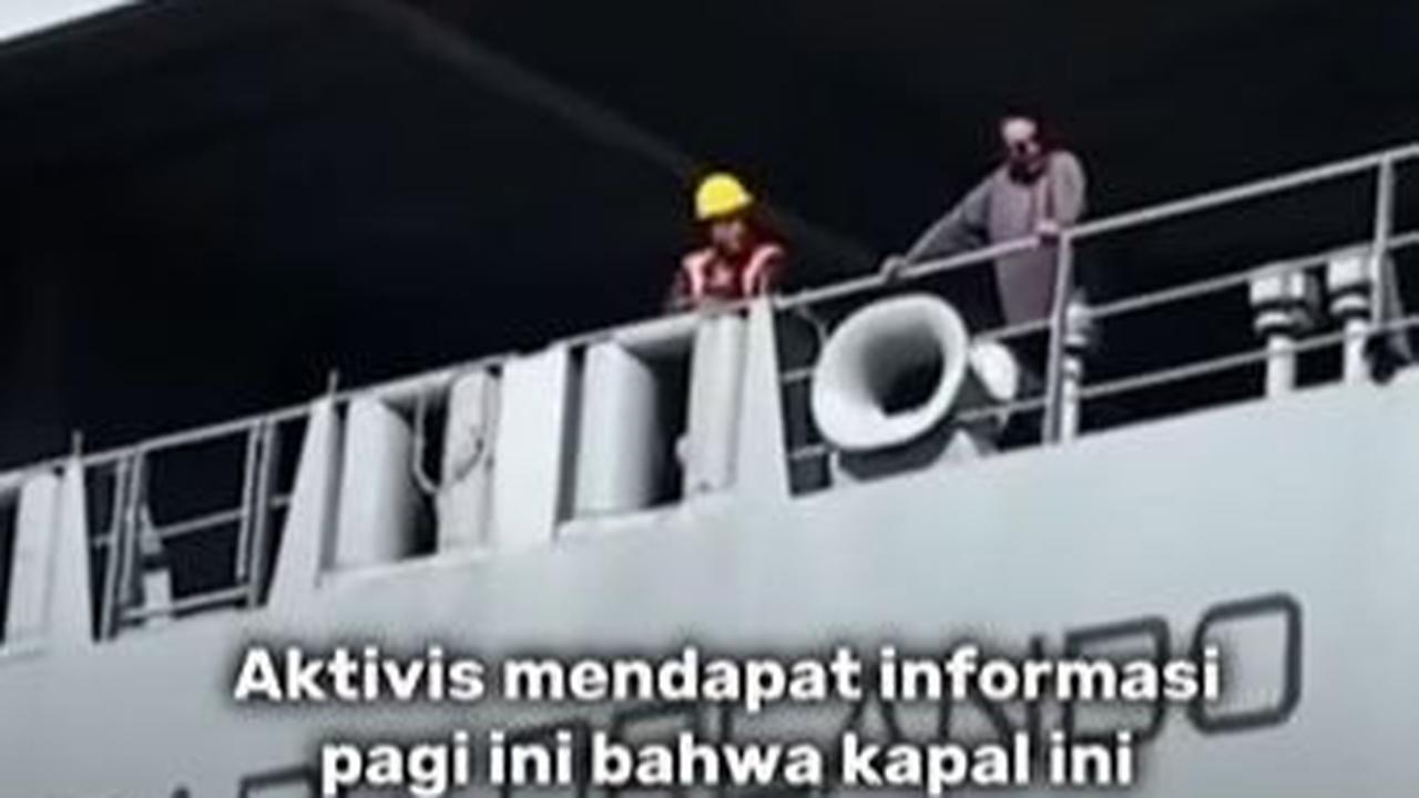 Demonstran di AS Cegat Kapal<br>
