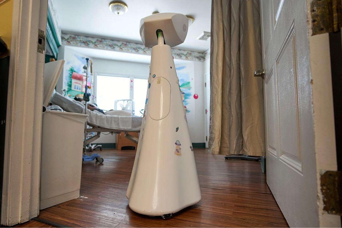 FOTO: Robin, Robot 'Gadis Kecil' yang Temani Pasien Anak di Rumah Sakit