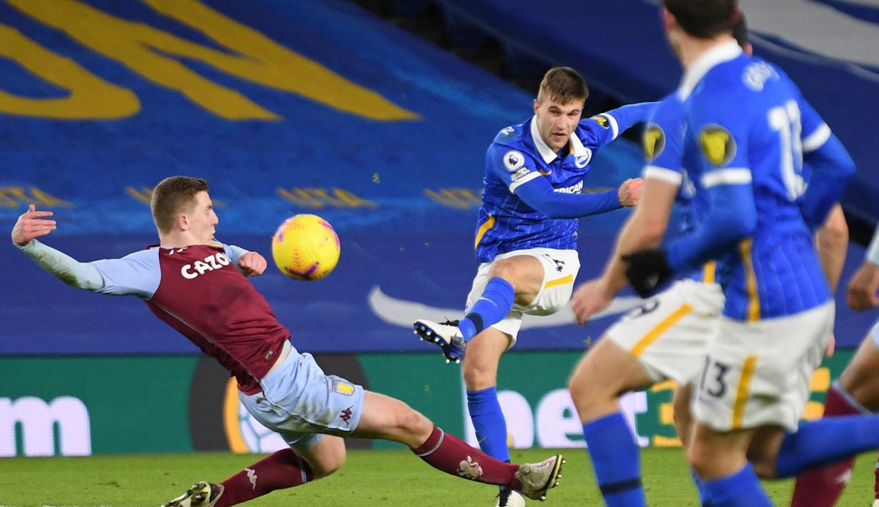 Joel Veltman. Ia memperkuat Brighton and Hove Albion pada awal musim ini setelah 9 musim berseragam Ajax Amsterdam mulai musim 2011/2012. (AFP/Mike Hewitt/Pool)