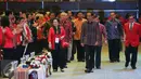 Presiden Joko Widodo didampingi Ketua Umum PDIP Megawati Soekarnoputri menghadiri Rakernas I PDIP di Jakarta, Minggu (10/1/2016). Rakernas tersebut bertajuk 'Mewujudkan Trisakti dengan Pembangunan Nasional Semesta Berencana'. (Liputan6.com/Faizal Fanani)