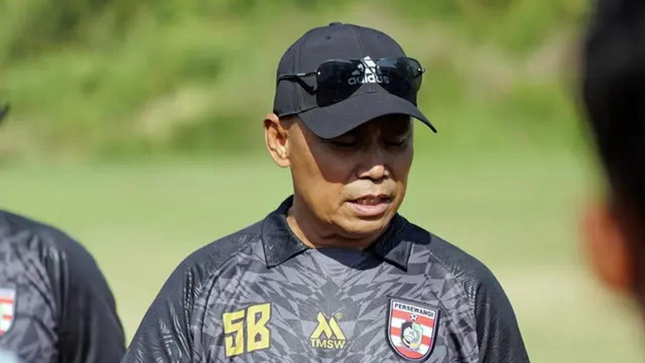Profil Syamsuddin Batola, Pelatih Persewangi yang Meninggal dalam Kecelakaan Bus