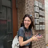 Di tengah kabar tersebut, Sooyoung tetap menunjukkan aura positif dan pesonanya lewat sederet potret terbaru saat menikmati waktu di kawasan Ginza, Jepang.[@sooyoungchoi].