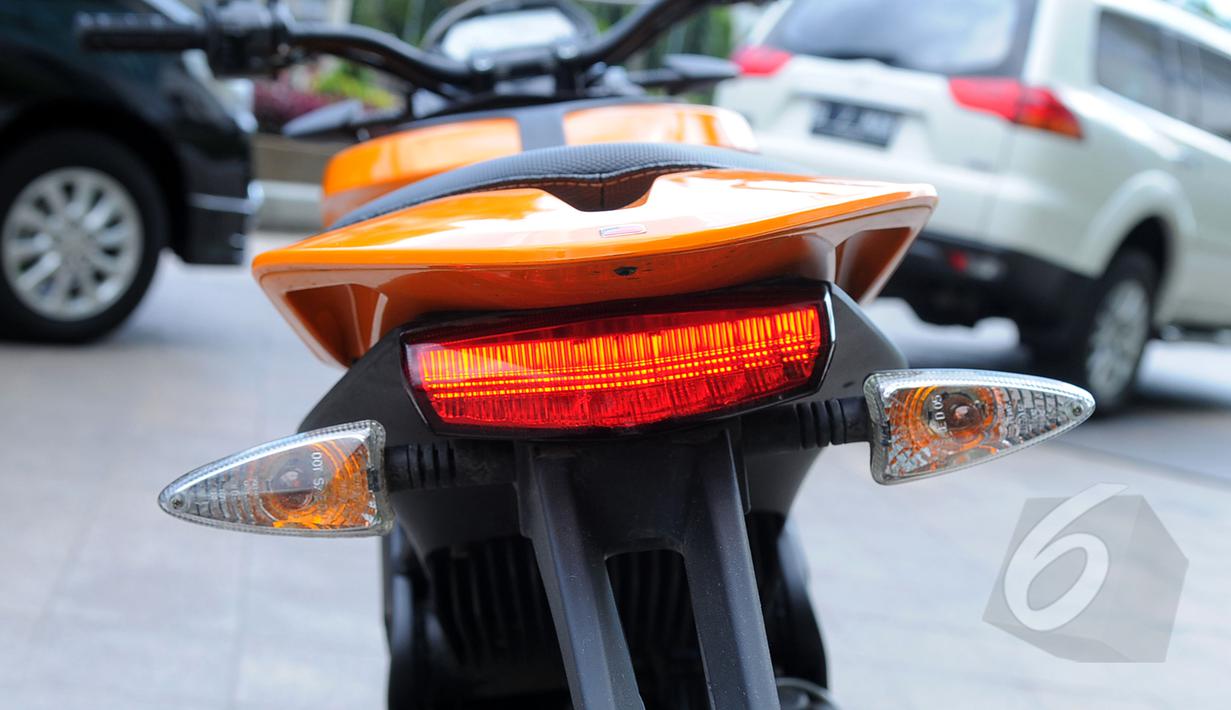 Penampakan bodi belakang Zero DS, Jakarta, Selasa (17/3/2015). Keberadaan Zero akan menjadi alternatif bagi penggemar roda dua. (Liputan6.com/Faisal R Syam)