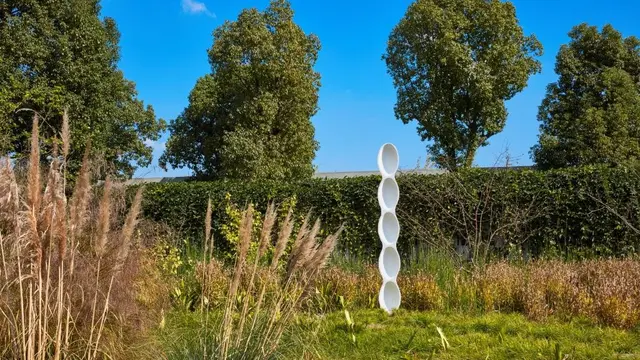 Han Feng membuka Shangai Art Space di resort Amanyangyun