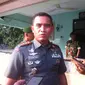 Dandim 0614 Kota Cirebon Letkol Inf Suharma Zunam memberikan penjelasan terkait penangkapan seorang WN Prancis. (Liputan6.com/Panji Prayitno)
