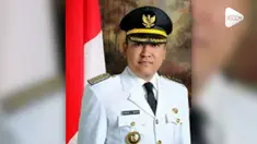 KPK kbali menangkap kepala daerah dalam sebuah OTT. Kali ini, Bupati Pakpak Bharat ditangkap di Medan dan dibawa ke Jakarta.