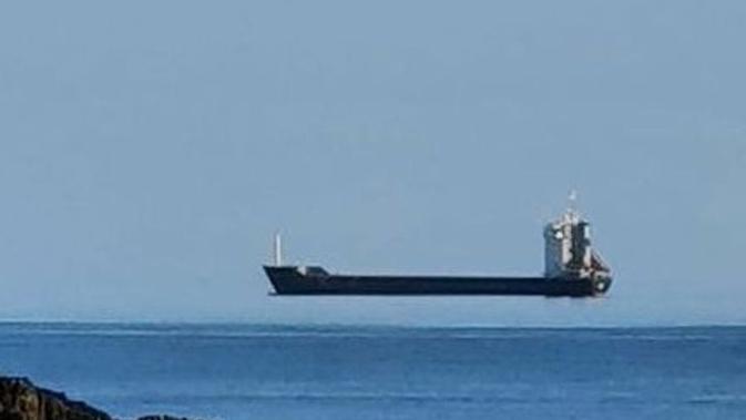 10 Momen Kebetulan Tertangkap Kamera, Hasilnya Kayak Editan. Sumber: Brightside