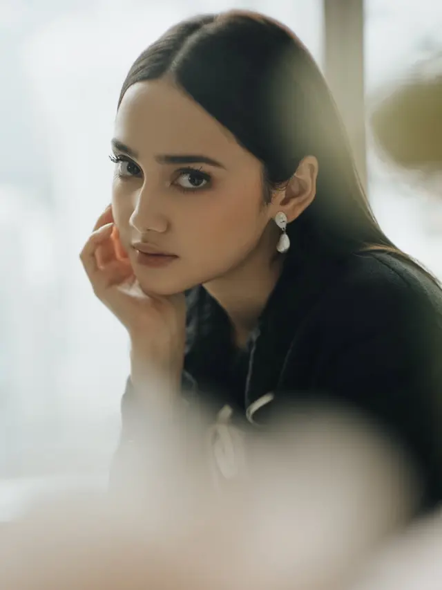 Makeup Syifa Hadju di Acara Seoul Chanel 2026. [@syifahadju]