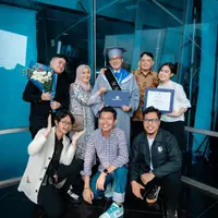 Umay Shahab resmi jadi Sarjana Ilmu Komunikasi dengan predikat Cumlaude (Foto: Instagram umayshahab)