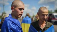 Tawanan perang Ukraina dibebaskan Rusia   pada Rabu, 17 Juli 2024. (Kantor Pers Kepresidenan Ukraina via AP)