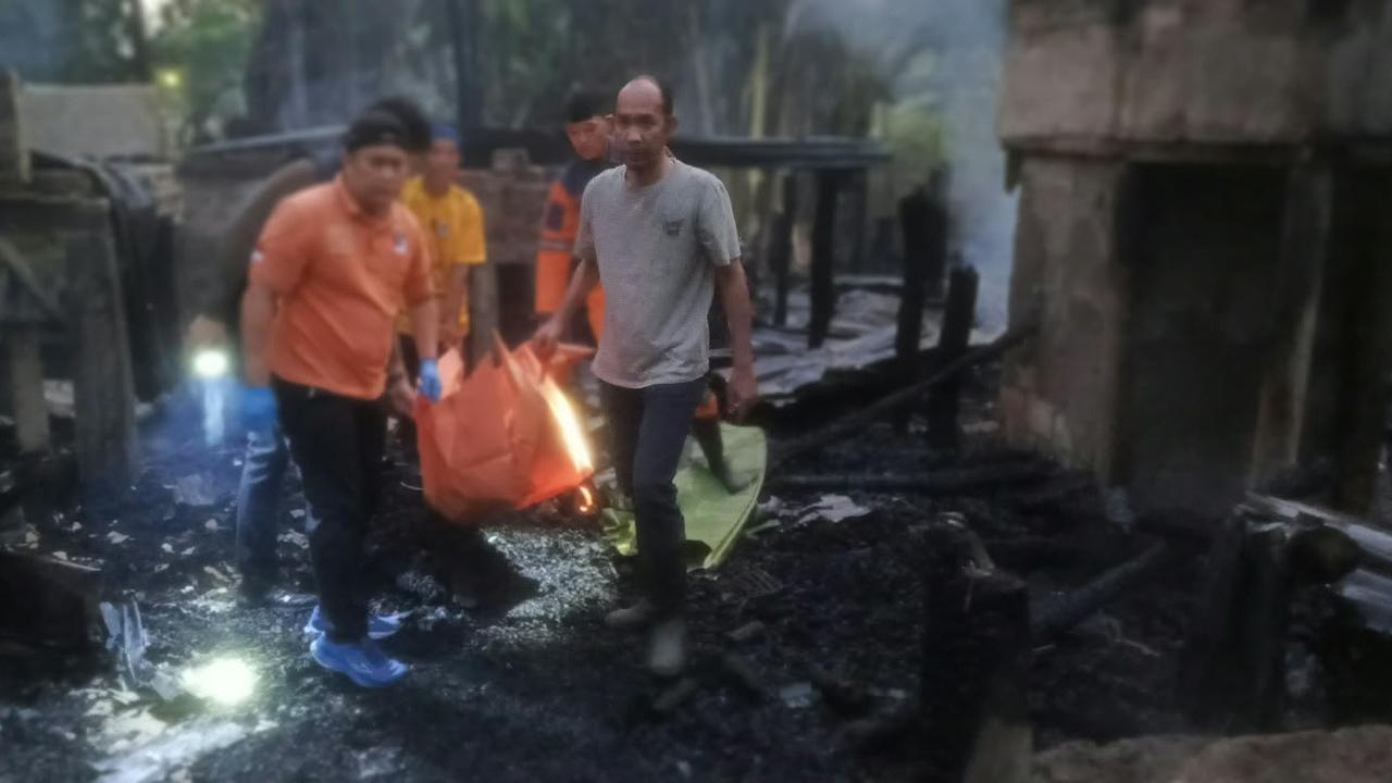 Api Melahap Dua Rumah di Ogan Ilir, Lansia 96 Tahun Tewas