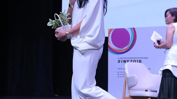 [Fimela] Anggun C Sasmi