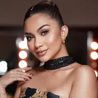 Baru-baru ini, Ariel Tatum menghadiri gala premier film terbaru yang dibintanginya, berjudul Sepeda Presiden. Potretnya saat menghadiri premier film tersebut pun diunggah di Instagram pribadinya. (Instagram/arieltatum).