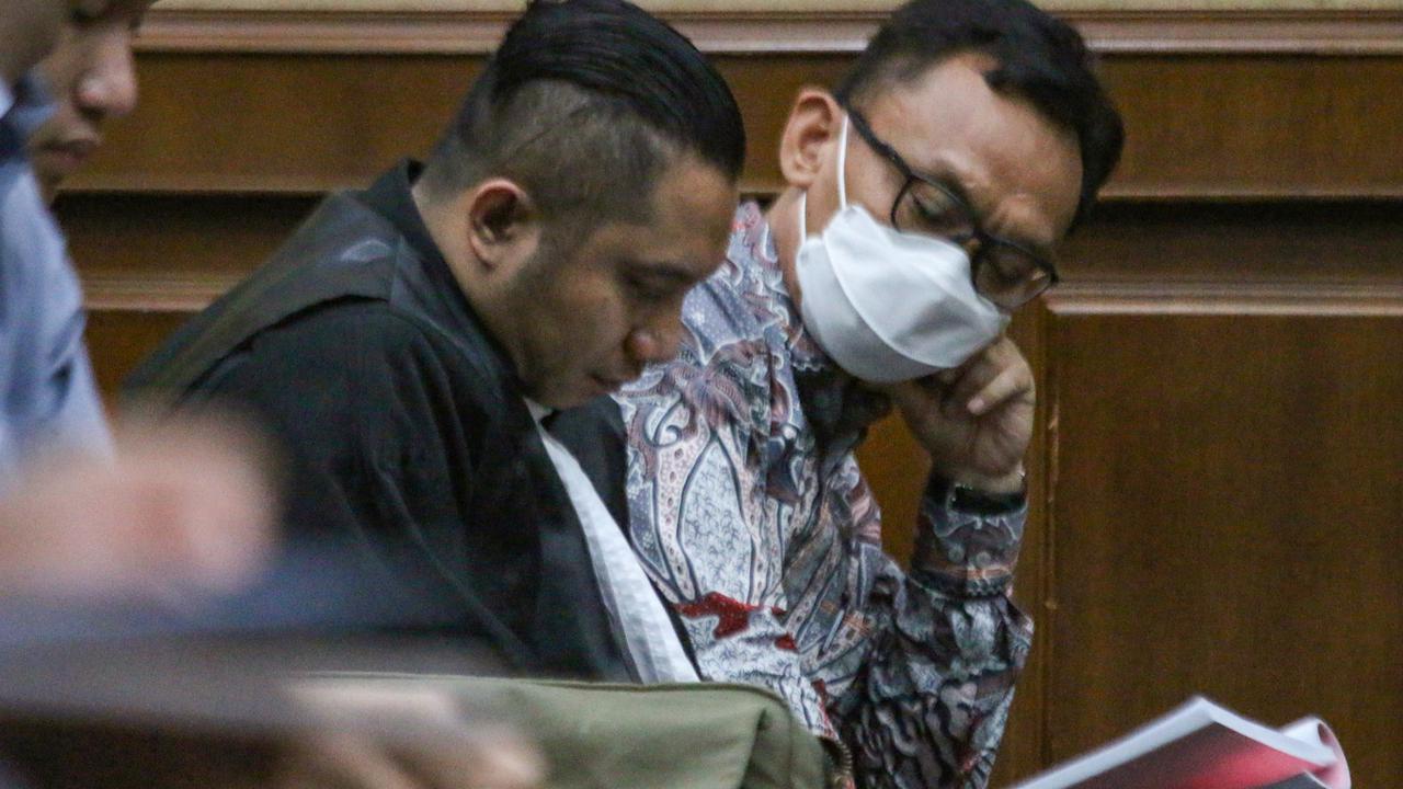FOTO: Eks Ketua PN Jaksel Didakwa Terima Suap Rp 15,7 Miliar Terkait Ekspor CPO