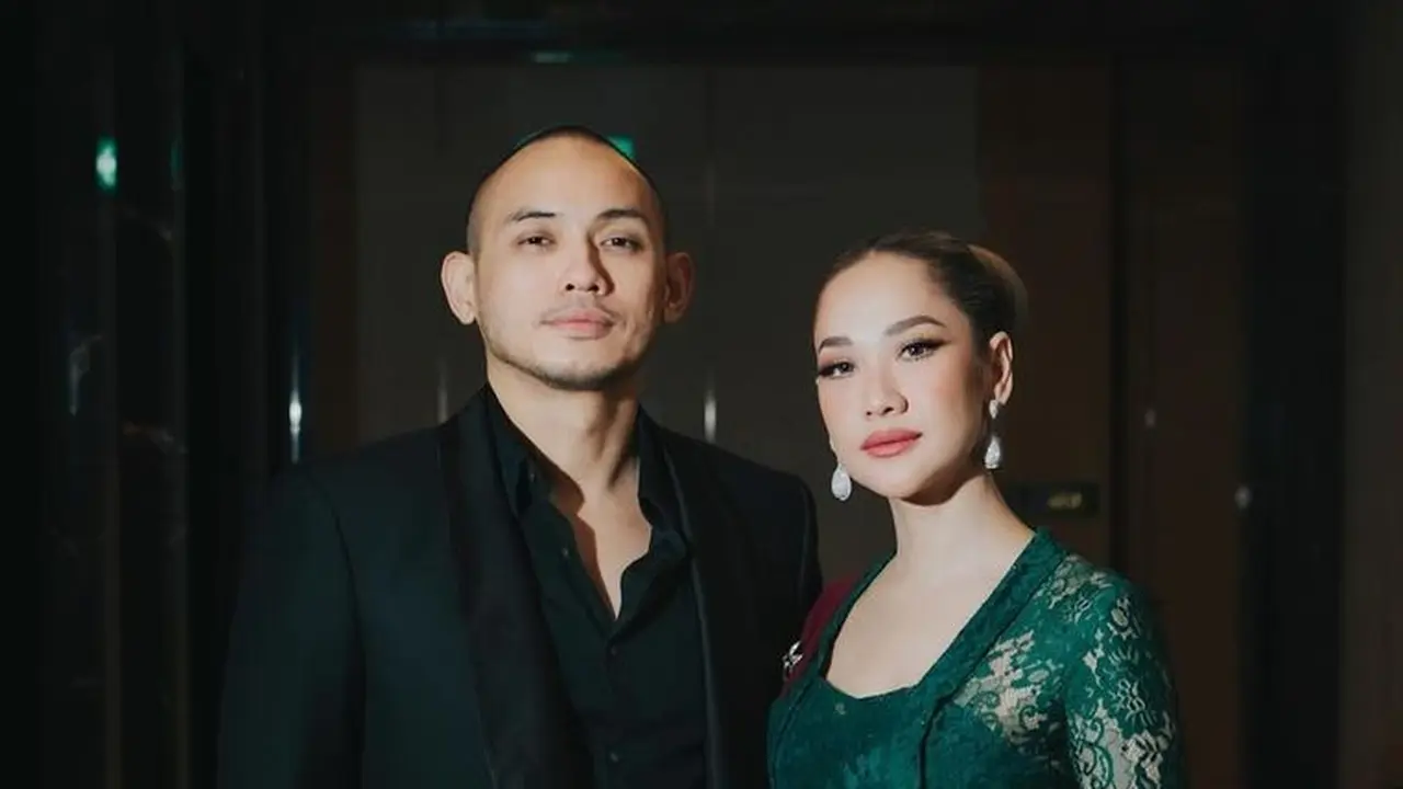 6 Gaya Bunga Citra Lestari Jadi Bridesmaid di Pernikahan Nino RAN, Tampil Elegan Berkebaya Hijau dan Mini Dress Hitam