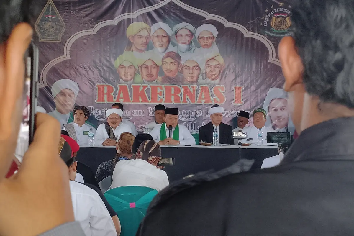 Rakernas ke-1 PWI-LS, para ulama nusantara perwakilan 30 provinsi dan ratusan kota/kabupaten di Indonesia, membulatkan tekad melawan hegemoni kalangan ba’lawi sebagai perusak sejarah bangsa Indonesia. (Liputan6.com/Jayadi Supriadin)