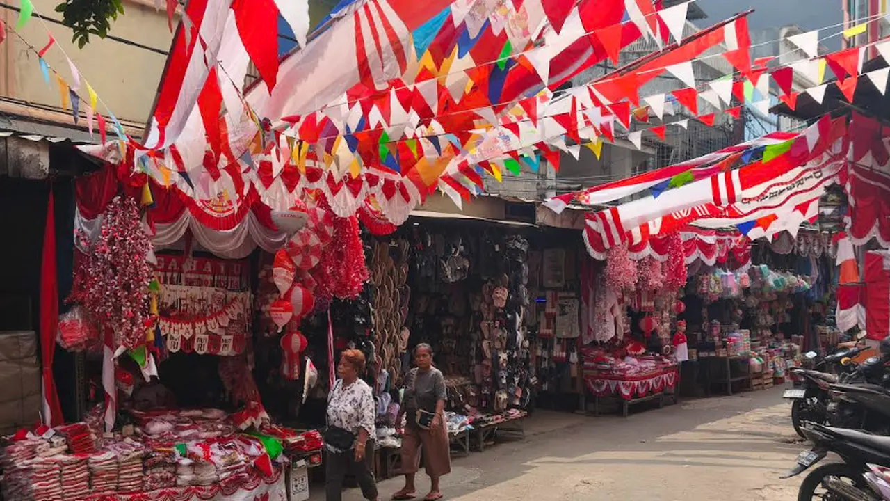 Jual Pernak Pernik 17 Agustus di Pasar Mester Jaktim