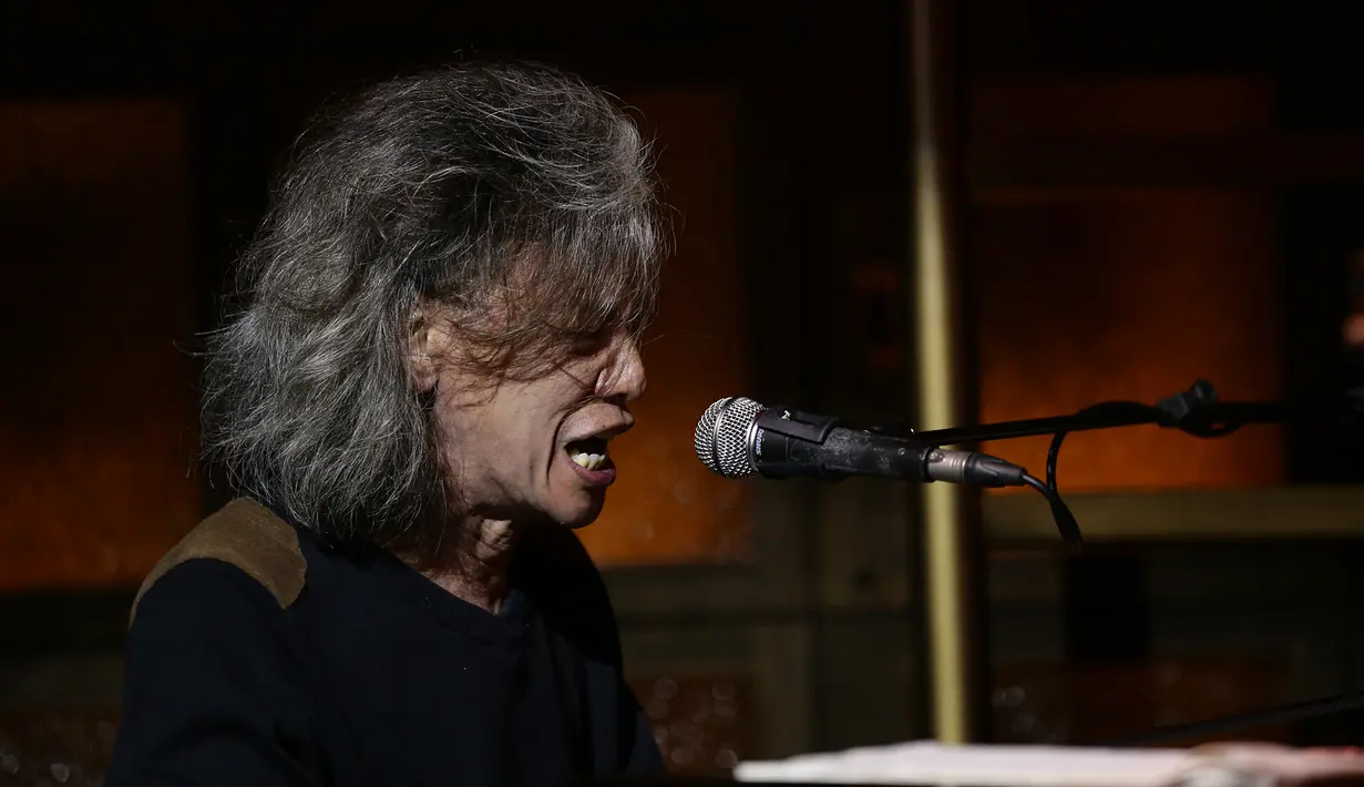 Sebelumnya, Fariz RM, Ayu Azhari dan Devian Zikiri berkolaborasi menggelar konser amal untuk memberikan penghargaan pada pejuang membela kemerdekaan Indonesia. (Andy Masela/Bintang.com)