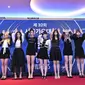 Kep1er menghadiri red carpet pada 32nd Seoul Music Awards di KSPO Dome, Seoul, 19 Januari 2023. (AFP/Jung Yeon-je)