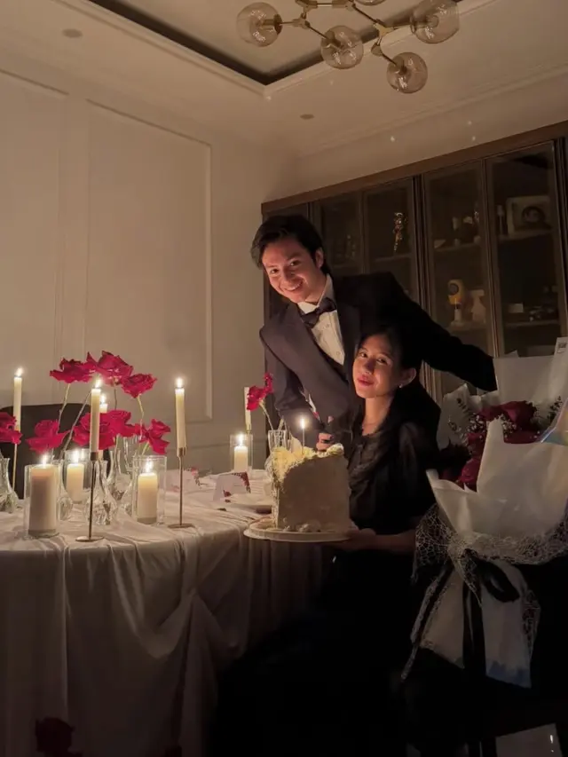 Angga rayakan ulang tahun Shenina Cinnamon ke-27. [@sheninacinnamon]