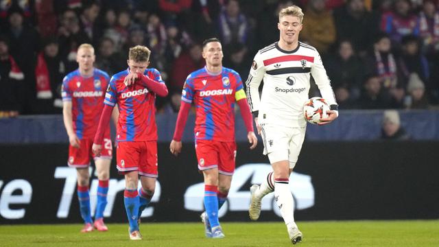 Foto: Dua Gol Rasmus Hojlund Selamatkan Nasib MU dari Kekalahan di Liga Europa