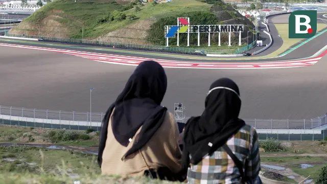 Foto: Asyik, Warga Lokal Boleh Nonton MotoGP Mandalika dari Atas Bukit dan Gratis