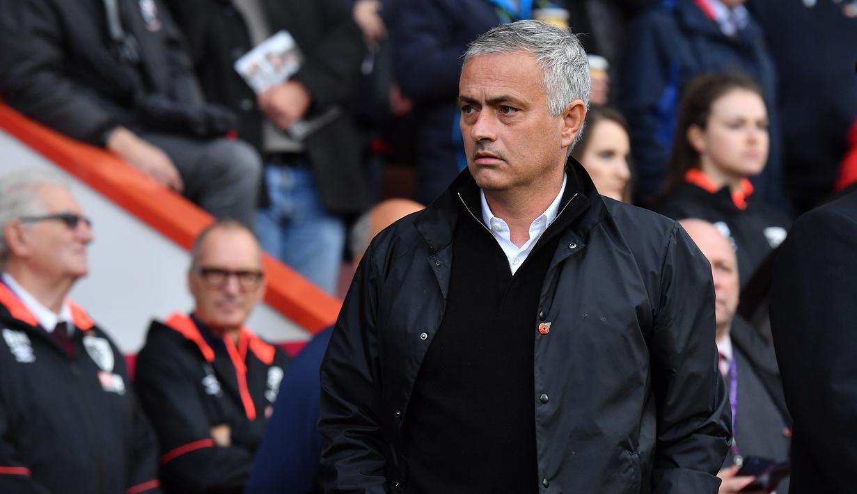 Jose Mourinho pada laga Manchester United melawan Bournemouth di Vitality Stadium, Sabtu (3/11/2018). (AFP/Ben Stansall)