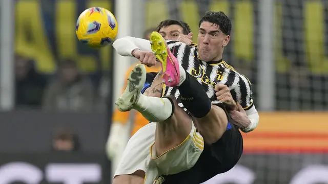 Foto: Apes, Gol Bunuh Diri Buat Juventus Semakin Tertinggal Jauh dari Inter Milan di Klasemen Liga Italia