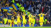 Timnas Ukraina meraih kemenangan 3-1 atas Skotlandia pada laga semifinal Path A kualifikasi putaran kedua Piala Dunia 2022 di Hampden Park, Kamis (2/6/2022) dini hari WIB. Hasil itu membuat Ukraina lolos ke final Path A, dan semakin dekat lolos ke putaran final.&nbsp;(Malcolm Mackenzie/PA via AP)