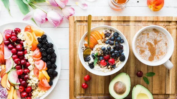 Konsumsi Makanan Sehat dan Seimbang