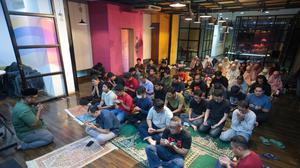 Doa Bersama Karyawan KLY untuk Arie Basuki