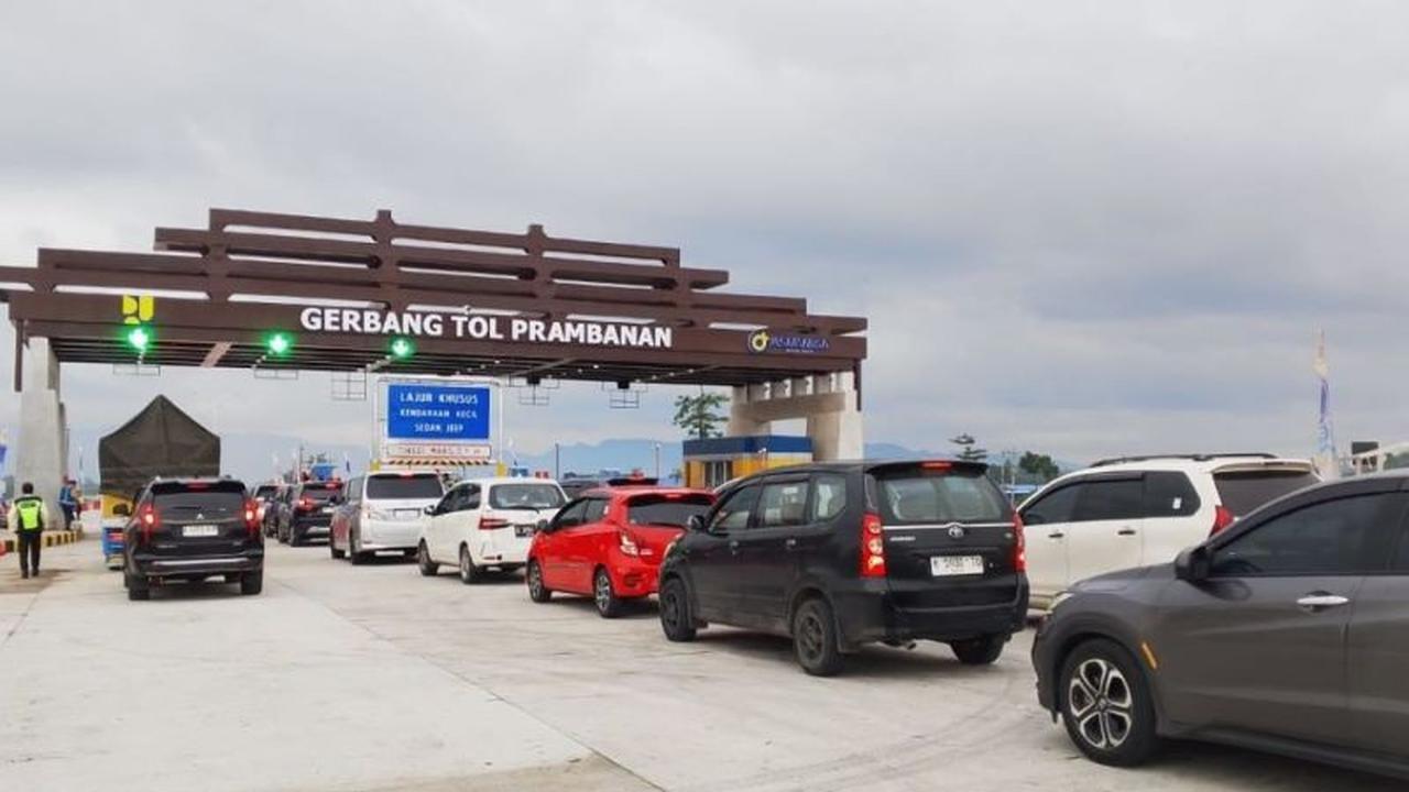 Peningkatan Lalu Lintas Tol Nataru: Jasa Marga Catat Kenaikan Signifikan di Lima Ruas H-3 Natal 2025