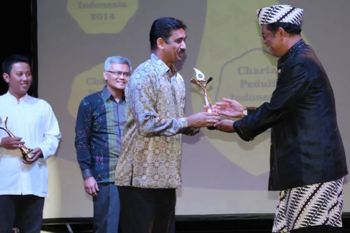 Program CSR Tata Motors Raih Penghargaan Dompet Dhuafa