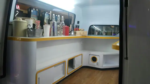 Desain restoran berjalan ala pikap (Arief A/Liputan6.com)