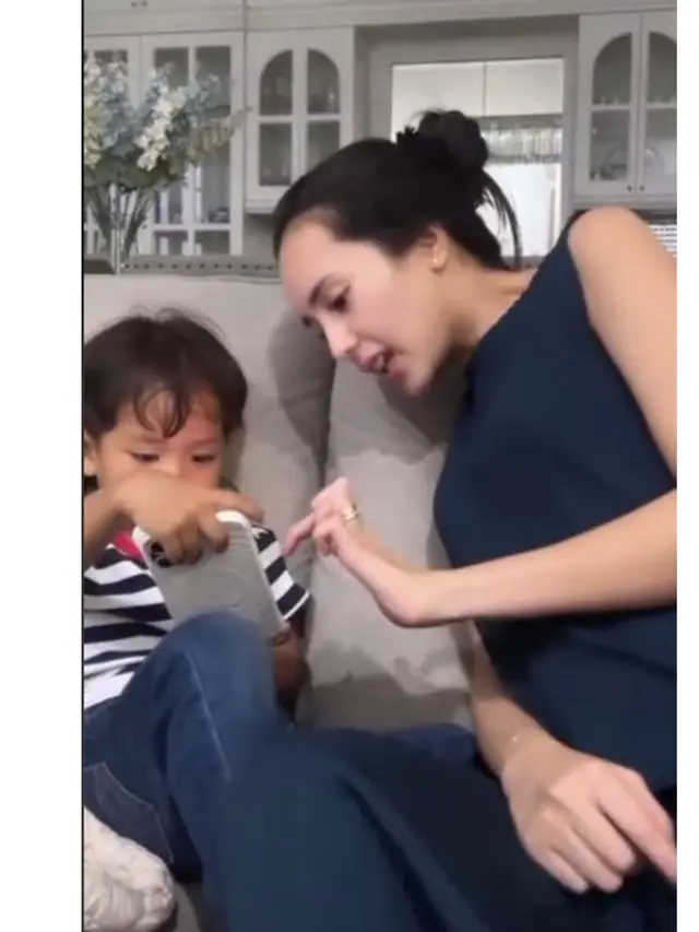 6 Potret Beby Tsabina Diduga Hamil Anak Pertama, Warganet Salfok Baby Bump