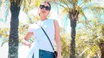 Frederika Alexis Cull mengaku dirinya adalah orang yang aktif. Tak heran jika wanita kelahiran Gold Coast, Queensland, Australia lebih memilih busana casual yang simple saat liburan. Frederika kerap tampil dalam gaya yang minimalis namun elegan.(Liputan6.com/IG/@frederikacull)