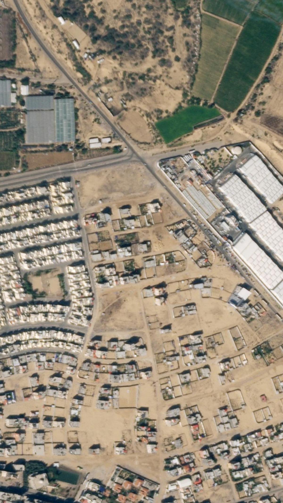 Sebelum serangan Israel,  pada 15 Oktober 2023, Maxar mengabadikan kawasan Rafah yang belum padat pengungsi. Foto: Maxar Technologies / Handout via REUTERS<br>
