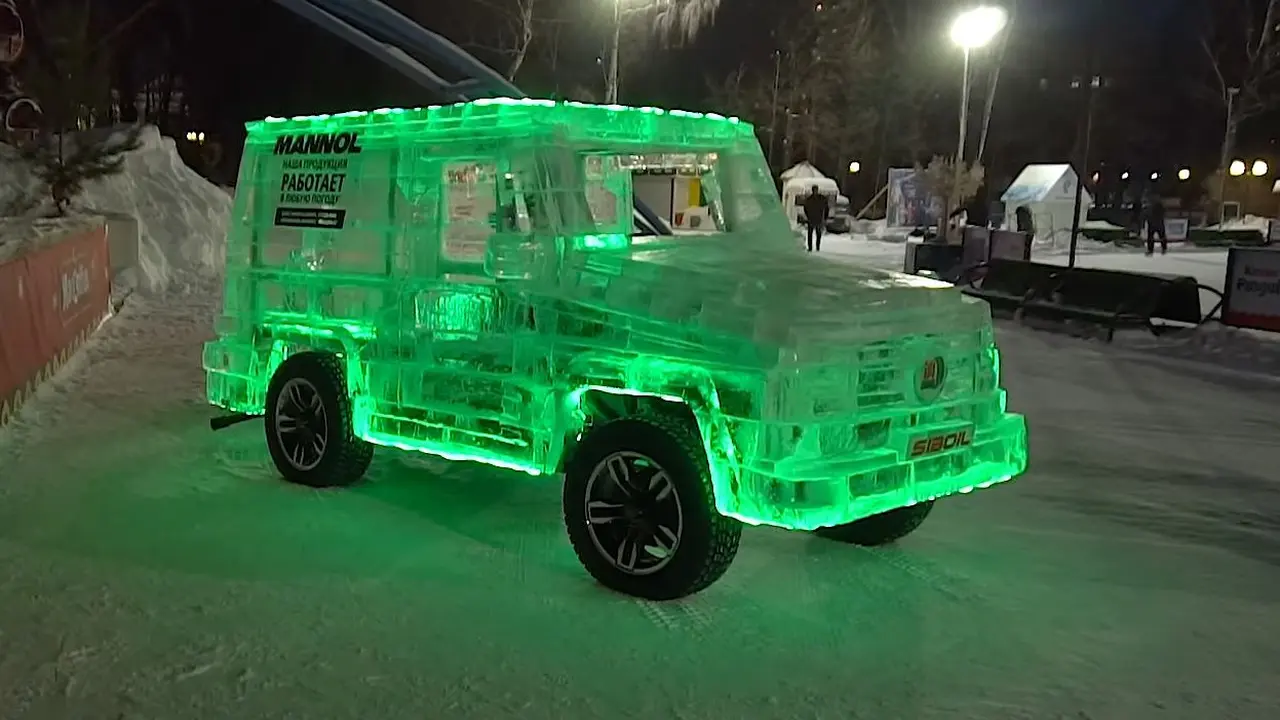 SUV dari es